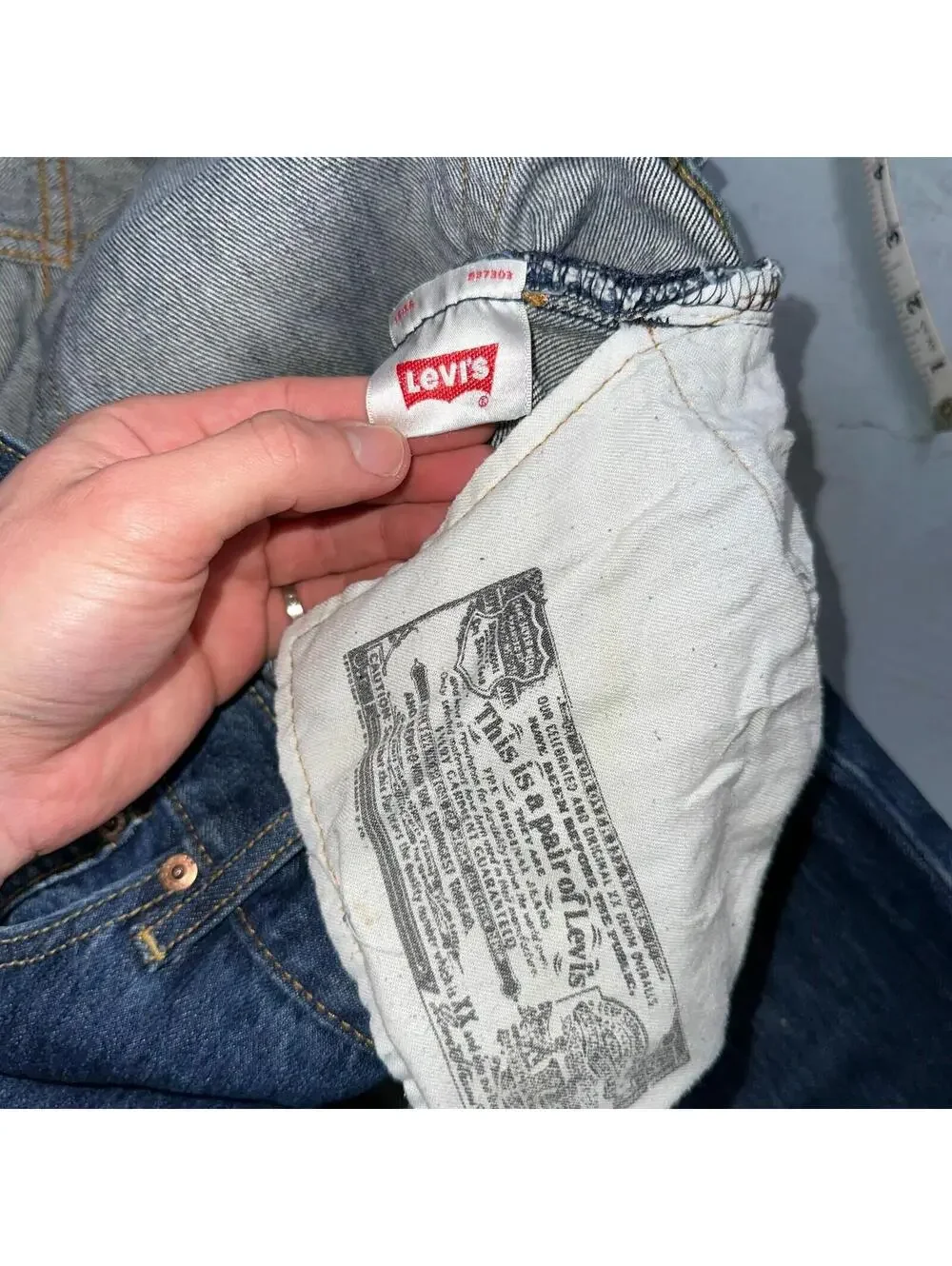 Levis 501 Vintage Y2K Egypt Straight Leg Jeans 36x32 Med Wash Act 36x30